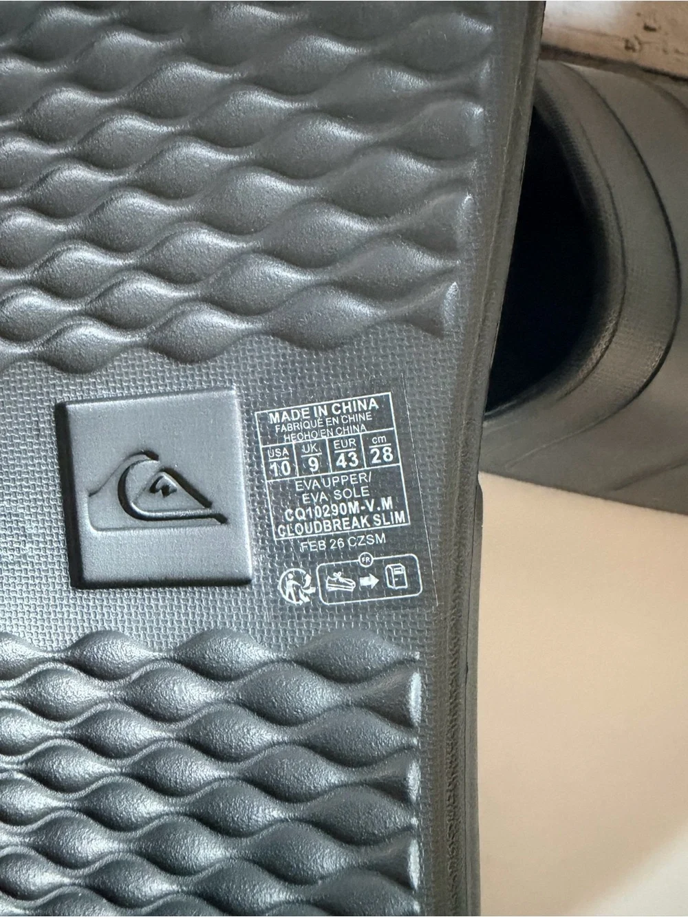 Quiksilver Cloudbreak Slim Men’s Size 10 Slide Sandals. Grey. New with tags.